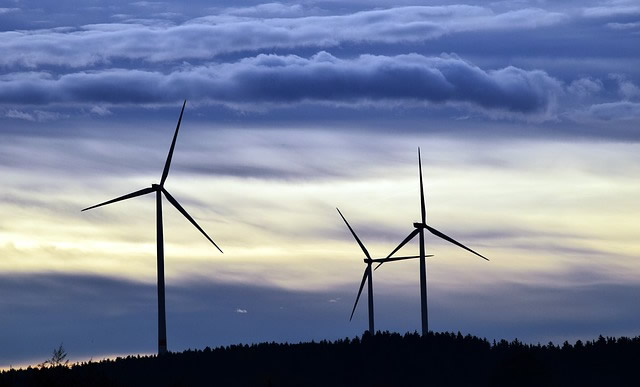 Studie: Anteil der Energie aus erneuerbaren Quellen und aus Gas steigt an