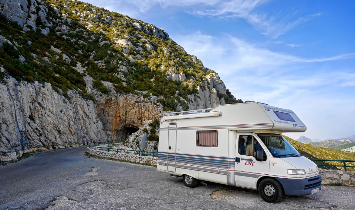 Flüssiggas-Anlagen in Caravans und Wohnmobilen: Austauschfristen im Blick behalten