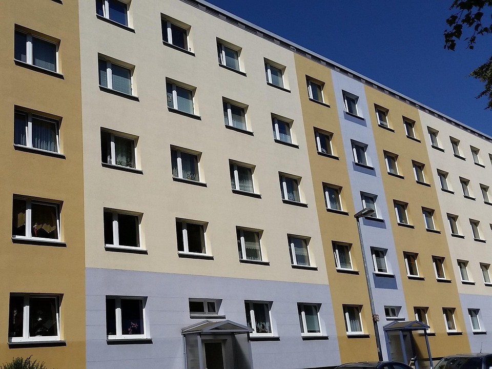 Häuserfront Mehrfamilienhäuser