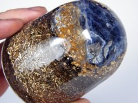 Sodalith Energiekegel mit Gold