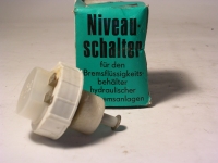 Niveau-Bremsflüssigkeitsschalter /353/1,3