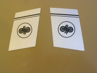 Karosserieplakette Pierreux li. , re.