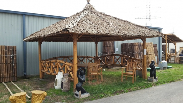 Bambus Pavillon, Gazebo 4,20 x 4,20 m mit Seitenteilen und Eingang