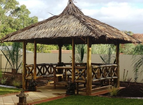 Bambus Pavillon, Gazebo 4,20 x 4,20 m mit Seitenteilen, Tisch u. Bänken