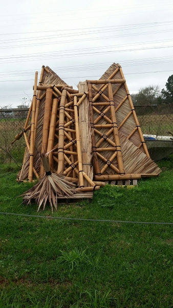 Bambus Pavillon, Gazebo 4,20 x 4,20 m mit Seitenteilen, Tisch u. Bänken