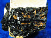 Orthoklas Kristall mit schwarzem Turmalin