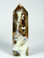 Magnesit Obelisk