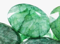 Grüner Smaragd facettiert