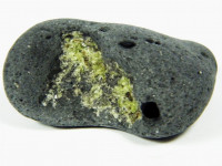 Olivin Kristall in Lavagestein