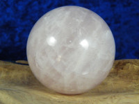 Rosenquarz Kugel poliert