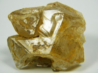 Bergkristall mit Goldrutil poliert