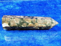 Granat Kristall geschliffen