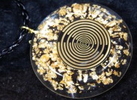 Lakhovsky Amulett mit Gold