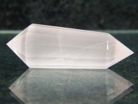 Rosenquarz Vogel Cut Kristall 12-seitig