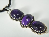Amethyst Anhänger in versilberter Fassung