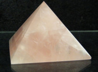 Rosenquarz Pyramide XL