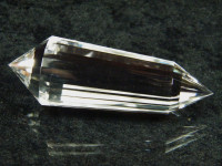 Vogel Cut Kristall – 24-seitig aus Bergkristall