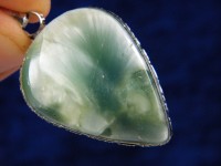 Grüner Larimar Anhänger