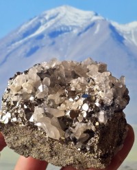 Pyrit-Stufe Mit Bergkristall aus den Anden, Peru