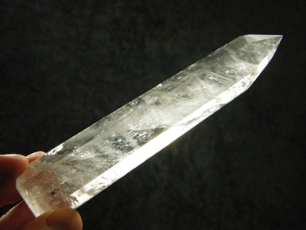 Bergkristall Spitze poliert 13cm