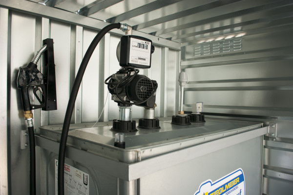 Dieseltank im Materialcontainer
